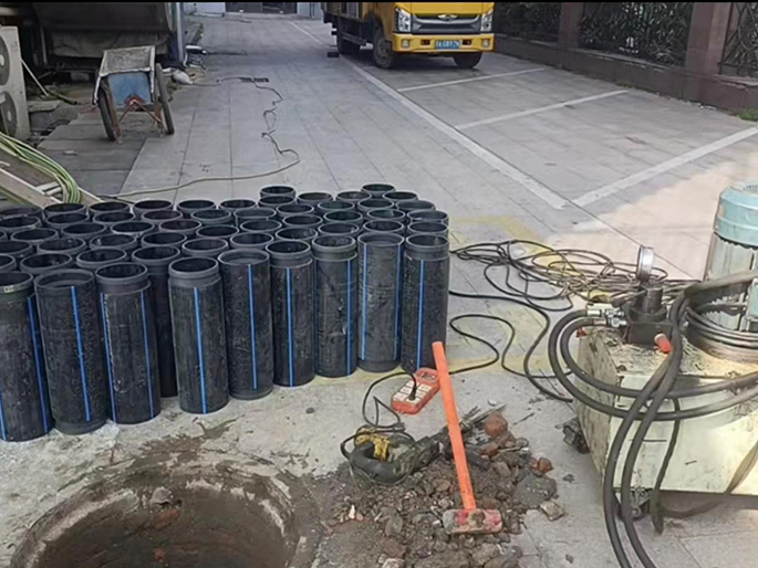 峨边PE置换管厂家 DN315置换管 非开挖管短管置换